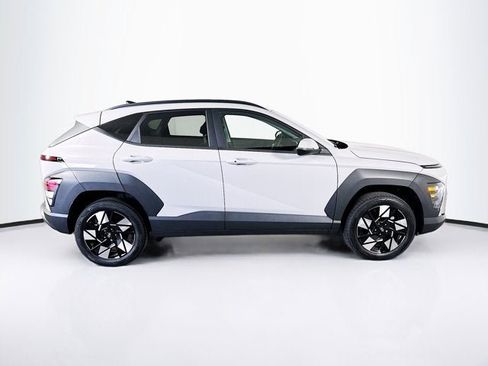 Used 2024 Hyundai Kona SEL AWD/4WD image 4