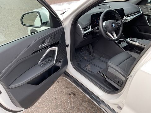 Used 2026 BMW X1 xDrive28i AWD/4WD image 9