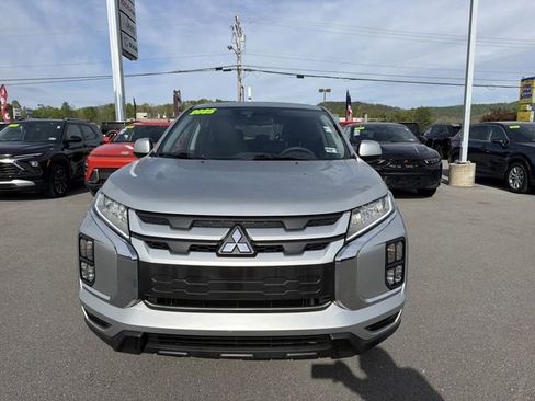 Used 2025 Mitsubishi Outlander Sport ES AWD/4WD image 2