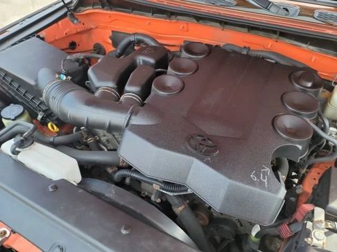 Used 2014 Toyota FJ Cruiser 4WD w/ Convenience Package image 37