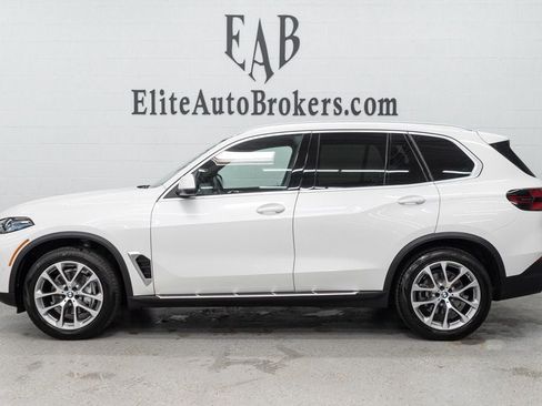 Used 2026 BMW X5 xDrive40i w/ Premium Package AWD/4WD image 2