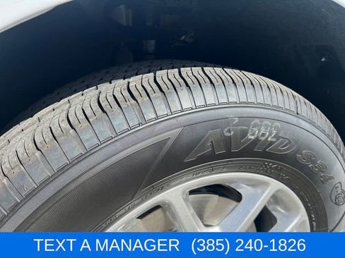 New 2026 Chrysler Pacifica Select image 27