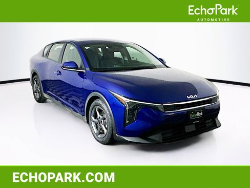 Used 2025 Kia K4 LXS image 1