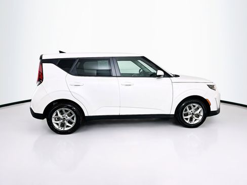 Used 2025 Kia Soul LX w/ LX Technology Package image 10