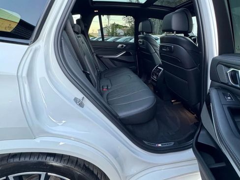 Used 2021 BMW X5 M50i w/ Executive Package image 14