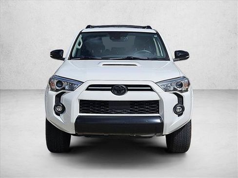 Used 2021 Toyota 4Runner Venture w/ Moonroof Package AWD/4WD image 2