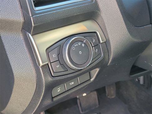Used 2018 Ford Explorer XLT w/ Equipment Group 202A image 22