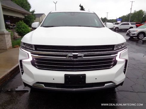 Used 2022 Chevrolet Suburban LT w/ LT Signature Plus Package AWD/4WD image 30