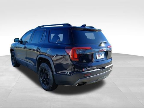 Used 2022 GMC Acadia AT4 image 2