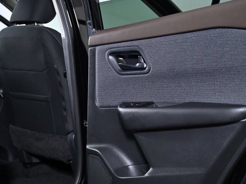 Certified 2023 Nissan Rogue S FWD image 32