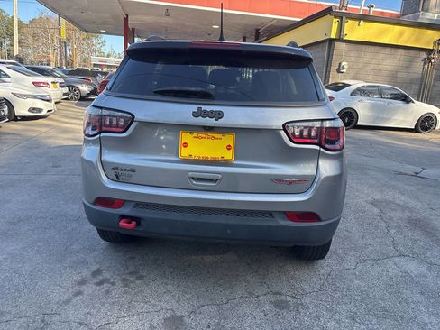 Used 2019 Jeep Compass Trailhawk image 9
