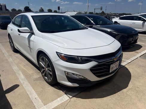 Used 2023 Chevrolet Malibu LT FWD image 3