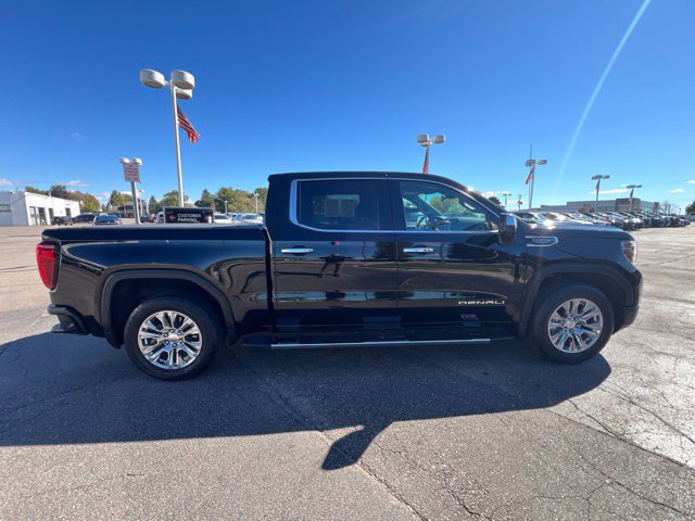 Used 2021 GMC Sierra 1500 Denali w/ Driver Alert Package II AWD/4WD image 4