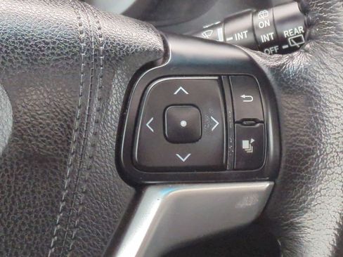 Used 2015 Toyota Sienna SE Premium image 26