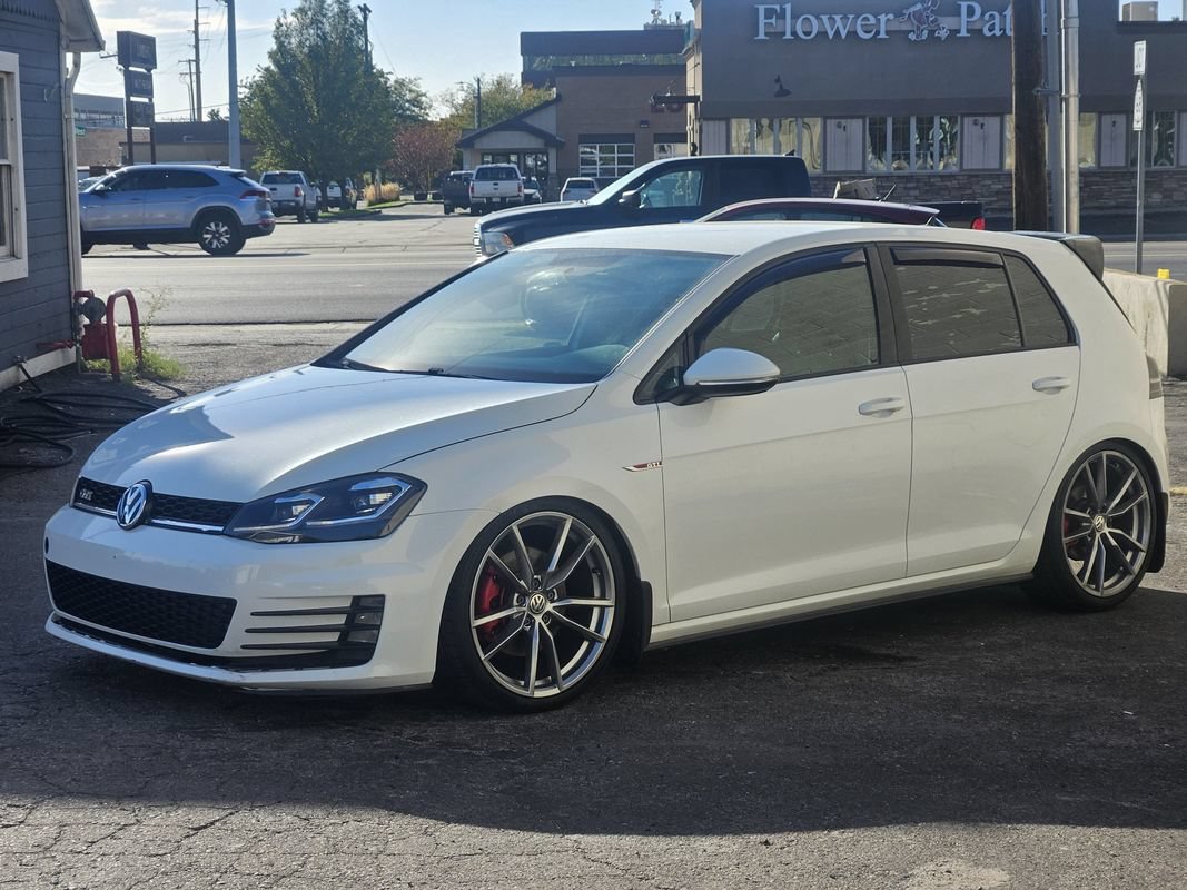 Used 2016 Volkswagen GTI S FWD image 1