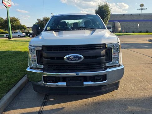 Used 2018 Ford F250 XL w/ Power Equipment Group AWD/4WD image 3