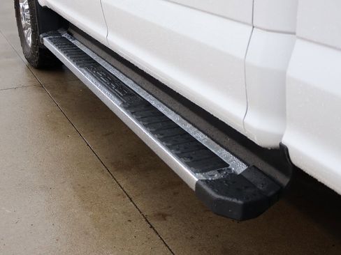 Used 2022 Ford F350 XLT w/ XLT Premium Package image 10