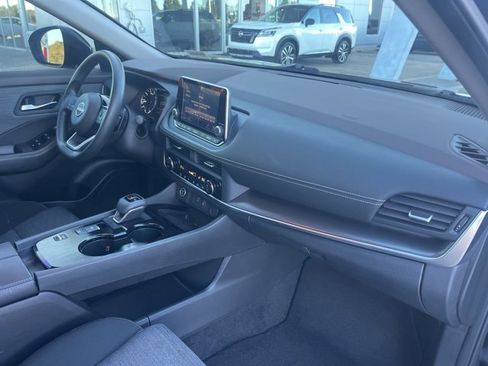 Used 2023 Nissan Rogue SV image 22