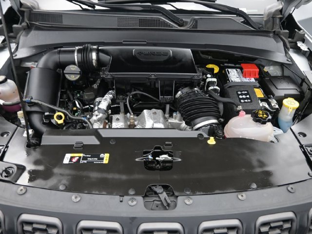 Used 2024 Jeep Compass Trailhawk w/ Sun and Sound Group AWD/4WD image 22