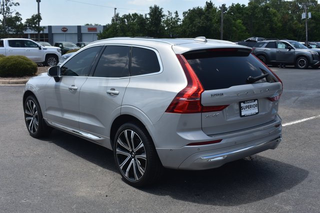 Used 2023 Volvo XC60 B5 Ultimate w/ Climate Package FWD image 9
