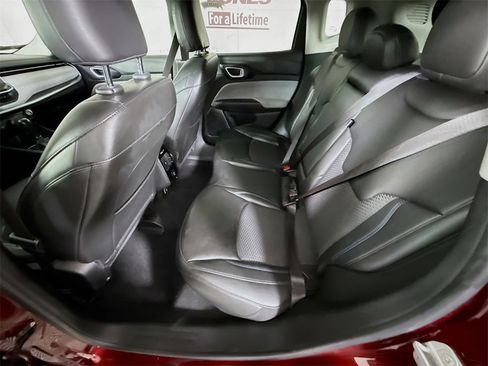 Used 2022 Jeep Compass Latitude image 27