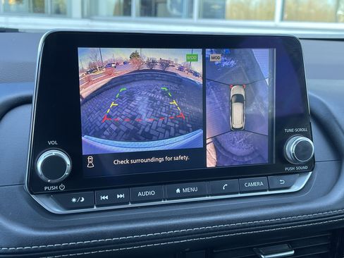 Used 2021 Nissan Rogue SV image 25