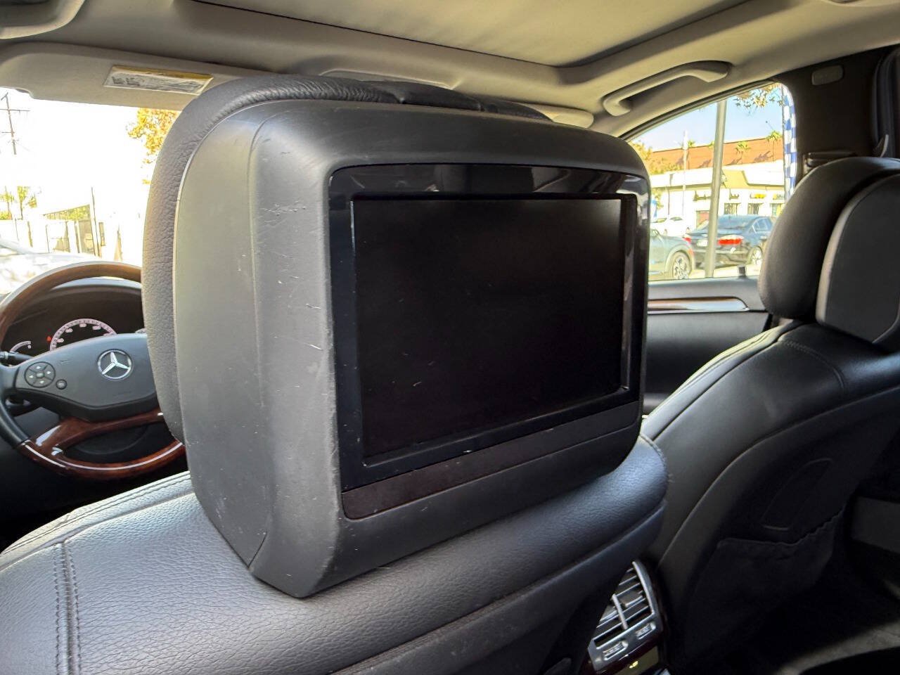 Used 2011 Mercedes-Benz S 550 image 39