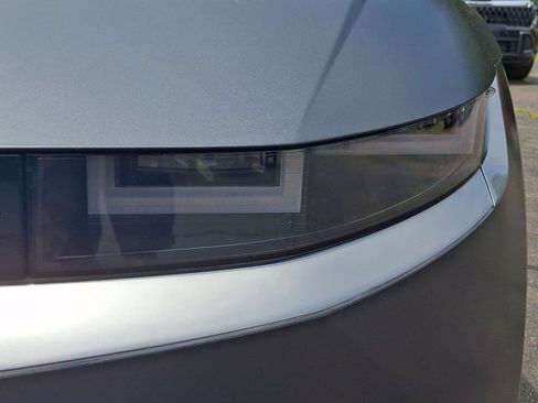Used 2023 Hyundai Ioniq 5 Limited AWD/4WD image 9