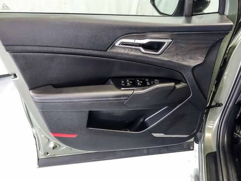 Used 2025 Kia Sportage X-Line w/ Premium Package AWD/4WD image 26