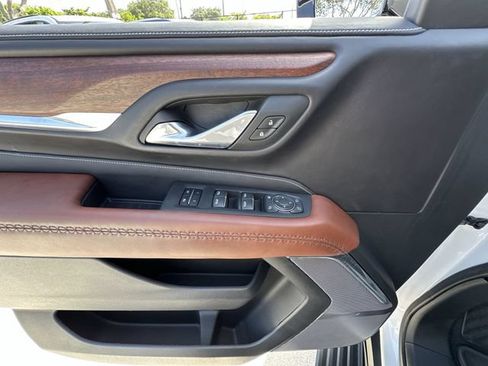 Used 2023 GMC Yukon Denali Ultimate AWD/4WD image 21