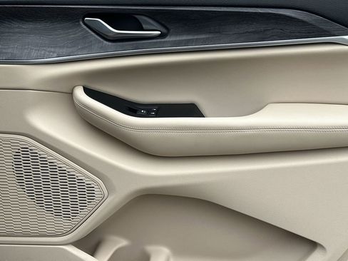 Used 2024 Jeep Grand Cherokee Limited image 15