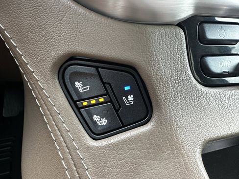 Used 2018 GMC Yukon SLT w/ Open Road Package image 37