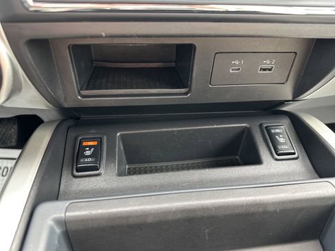Used 2021 Nissan Titan SV w/ SV Convenience Package image 54