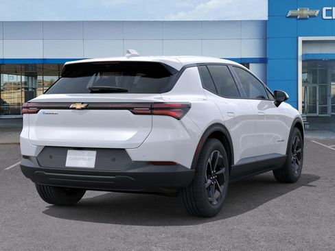 New 2026 Chevrolet Equinox EV LT image 4