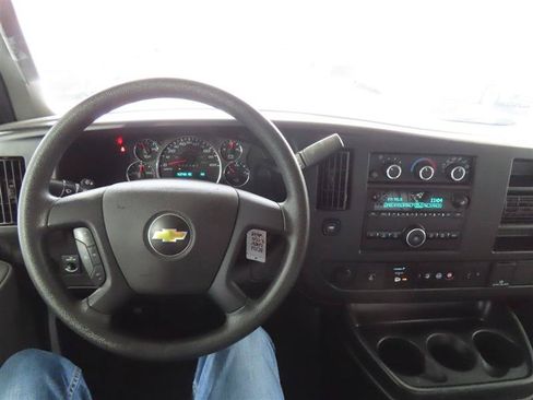 Used 2021 Chevrolet Express 2500 w/ Driver Convenience Package RWD image 18
