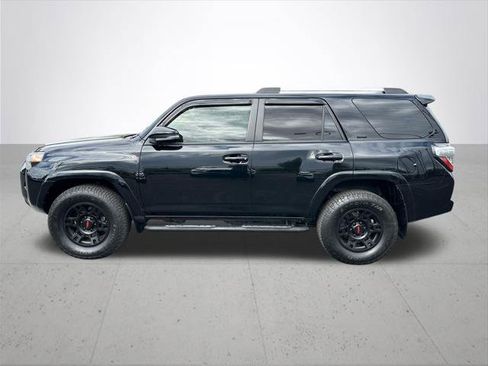 Certified 2022 Toyota 4Runner SR5 Premium w/ Moonroof Package AWD/4WD image 11