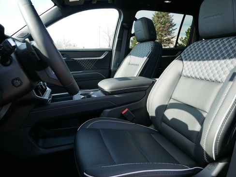 New 2026 GMC Acadia Denali w/ Super Cruise Package image 4