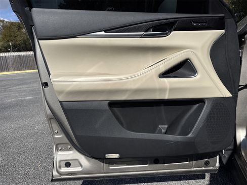 Used 2023 INFINITI QX60 Sensory w/ Vision Package image 16