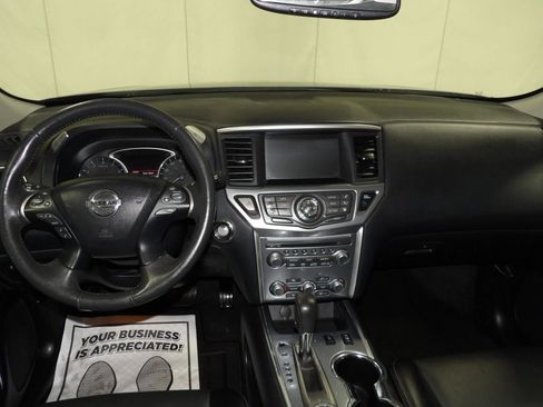 Used 2020 Nissan Pathfinder SL AWD/4WD image 13