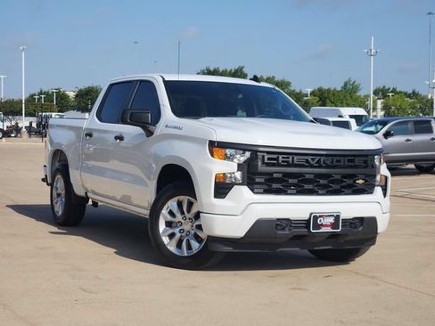 Used 2024 Chevrolet Silverado 1500 Custom RWD image 2