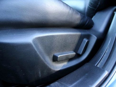 Used 2018 MAZDA MAZDA3 Touring image 12