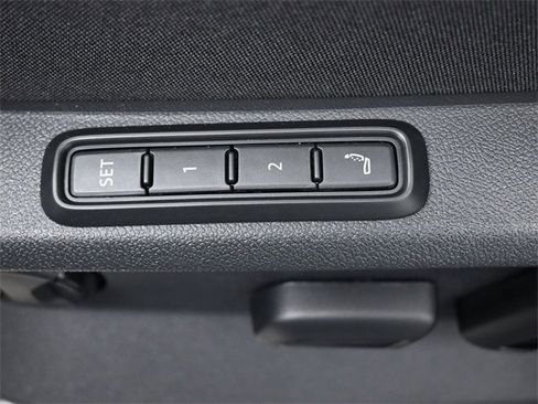 New 2026 Volkswagen Atlas SEL Premium R-Line image 33