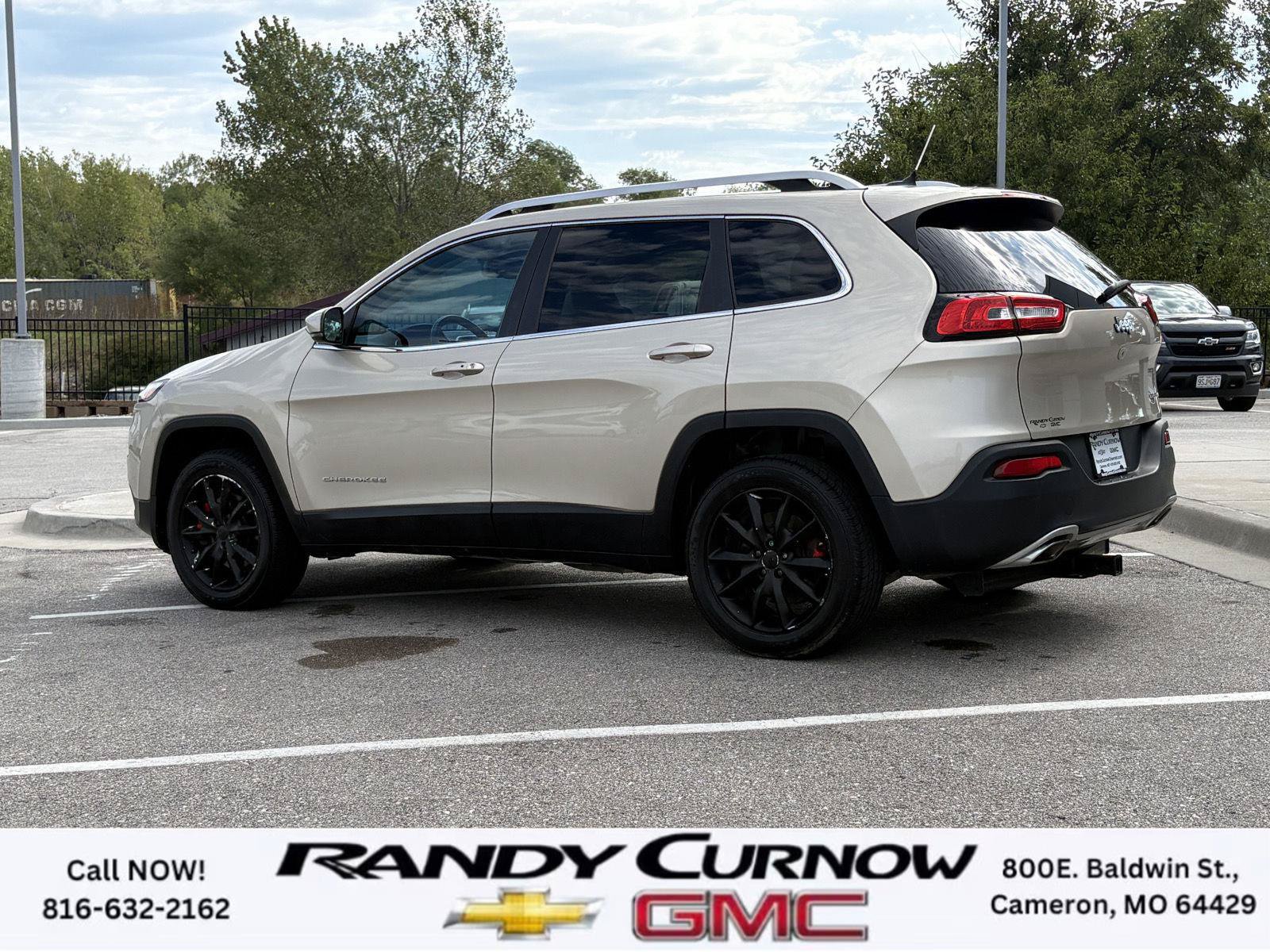 Used 2015 Jeep Cherokee Limited w/ Luxury Group FWD image 3