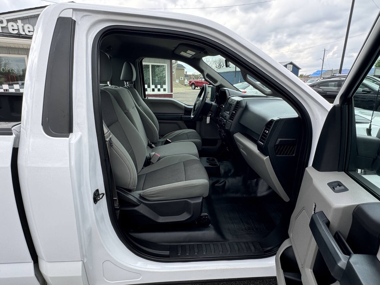 Used 2016 Ford F150 XL w/ Equipment Group 101A Mid RWD image 28