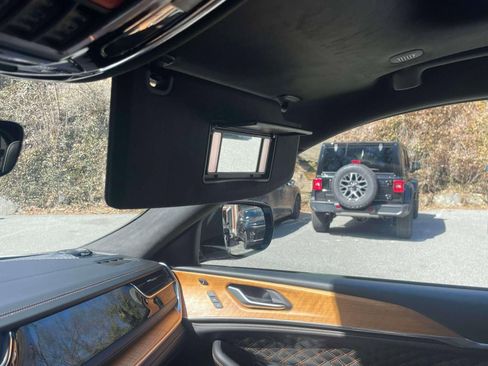 Used 2024 Jeep Grand Cherokee L Summit image 34