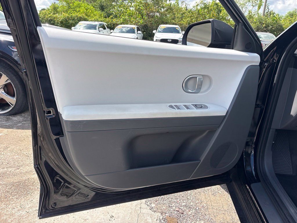 Used 2024 Hyundai Ioniq 5 SEL RWD image 11