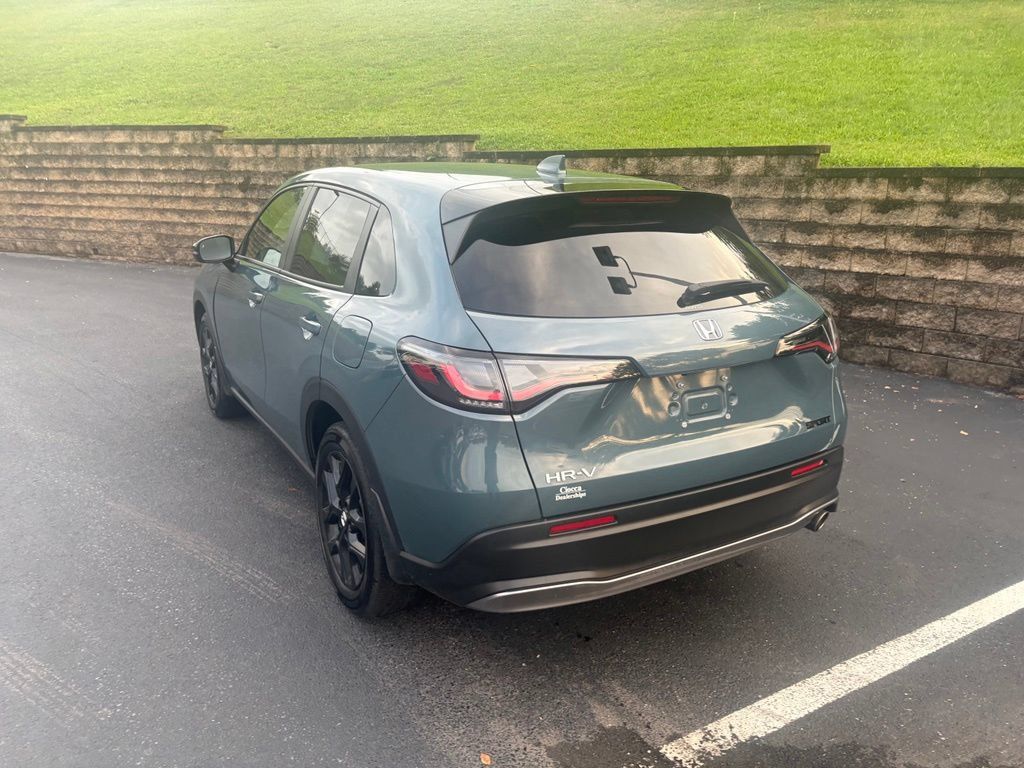 Used 2025 Honda HR-V Sport image 6