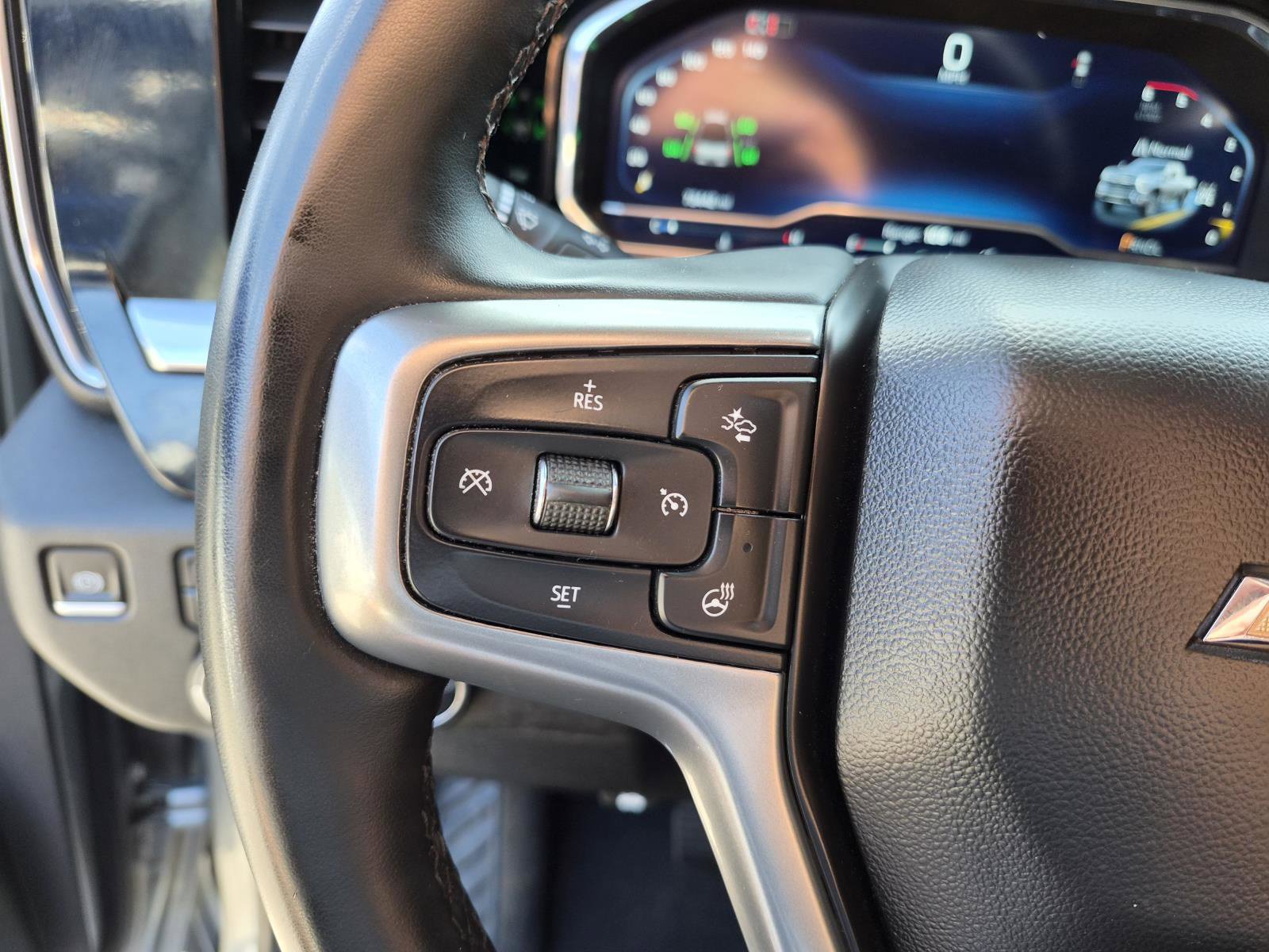 Used 2024 Chevrolet Silverado 2500 LTZ AWD/4WD image 28