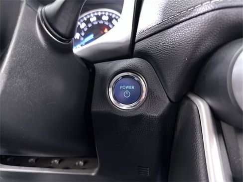 Used 2022 Toyota RAV4 XLE image 17