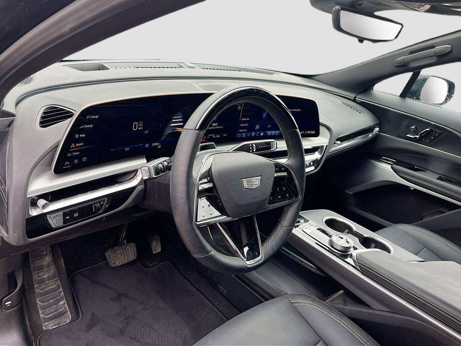 Used 2025 Cadillac Lyriq Sport AWD/4WD image 9